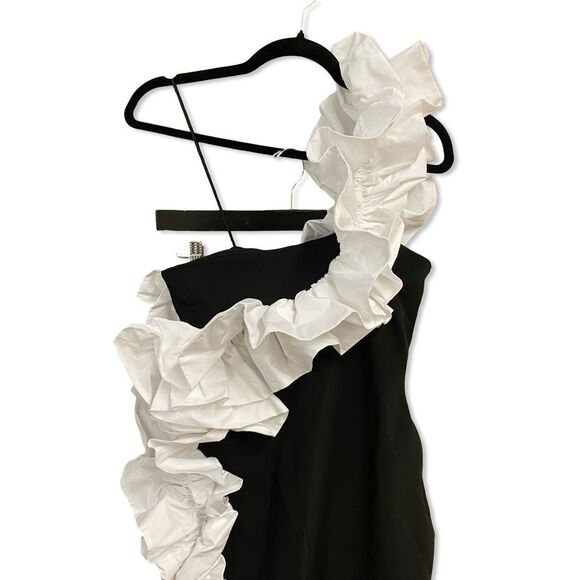 NBD The Sapphira Midi Dress Black & White
Ruffle Dress gown maxi Revolve XS - Picture 6 of 9